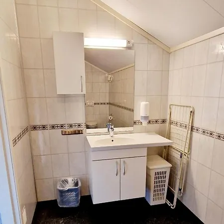 Sveastranda مكان تخييم Gjøvik
