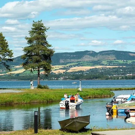 Sveastranda مكان تخييم 4*