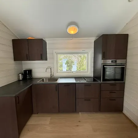 Κάμπινγκ Sveastranda 4*