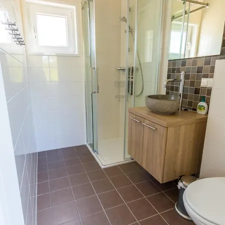 Sveastranda مكان تخييم 4*